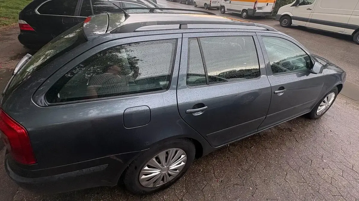 Używany Skoda Octavia 140 KM (102 kW) 2007 Szary Kombi