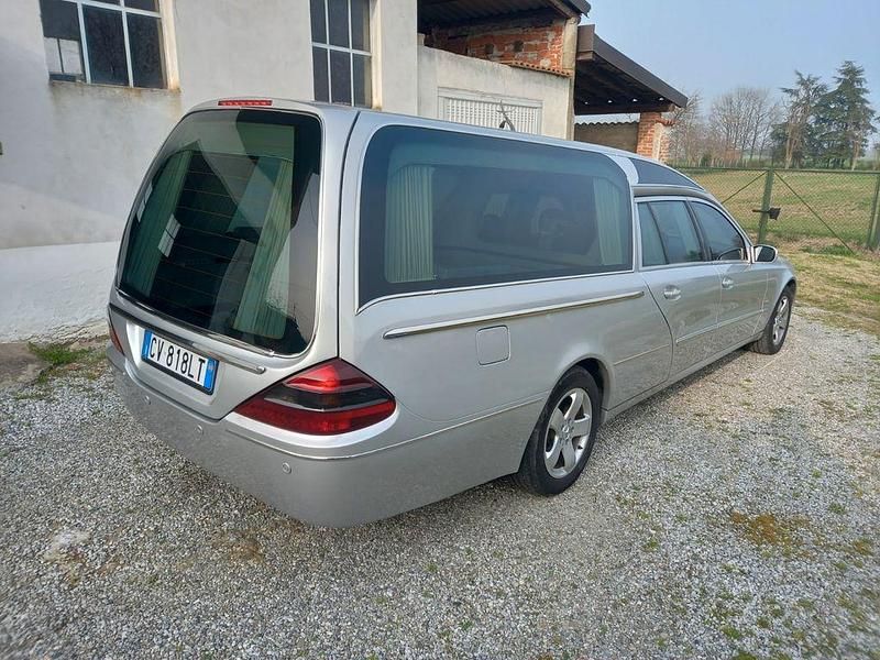 Gebraucht Mercedes E270 177 PS (130 kW) 2005 Silber Limousine