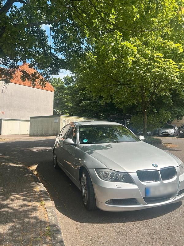 Gebraucht BMW 325 197 PS (144 kW) 2006 Andere farben Limousine
