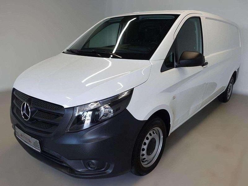Arktikweiss Gebraucht 2022 Mercedes Vito Van / Kleinbus | 24.490 € (Superpreis) - Bild 1/4