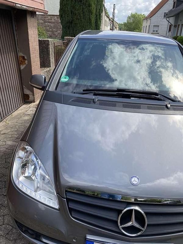 Gebraucht Mercedes A160 Avantgarde 95 PS (69 kW) 2011 Limousine