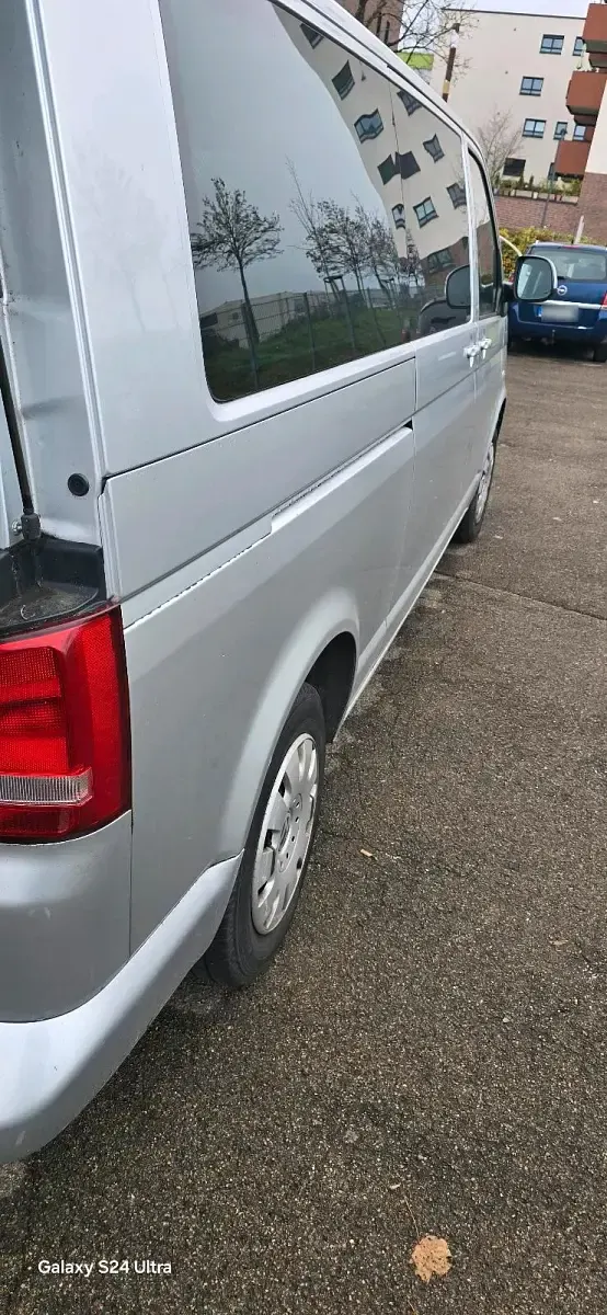 Gebraucht VW Caravelle 105 PS (77 kW) 2011 Silber Van