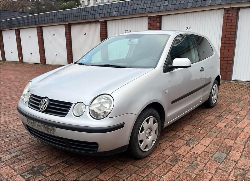 Gebraucht VW Polo 54 PS (39 kW) 2002 Silber Kleinwagen