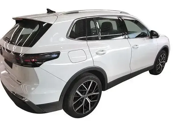 Second-hand VW Tiguan Elegance 193 CP (141 kW) 2024 Alb SUV