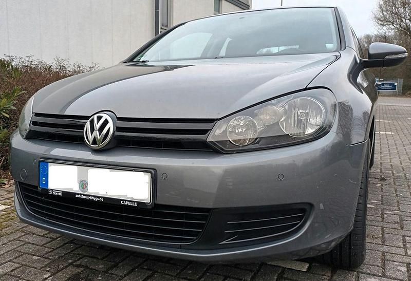 Gebraucht VW Golf VI 105 PS (77 kW) 2010 Grau Kleinwagen