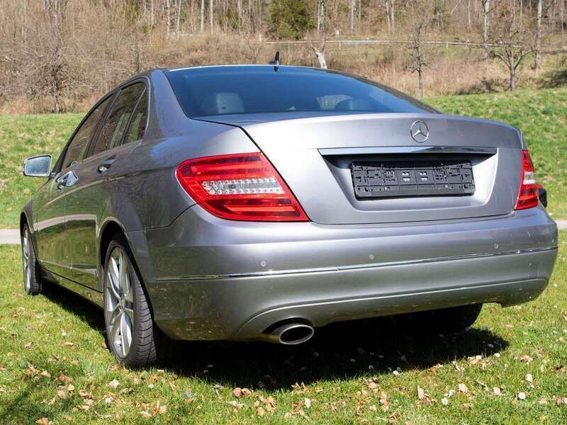 Grau Gebraucht 2011 Mercedes C220 Avantgarde Limousine | 8.499 € (Etwas zu teuer) - Bild 1/4