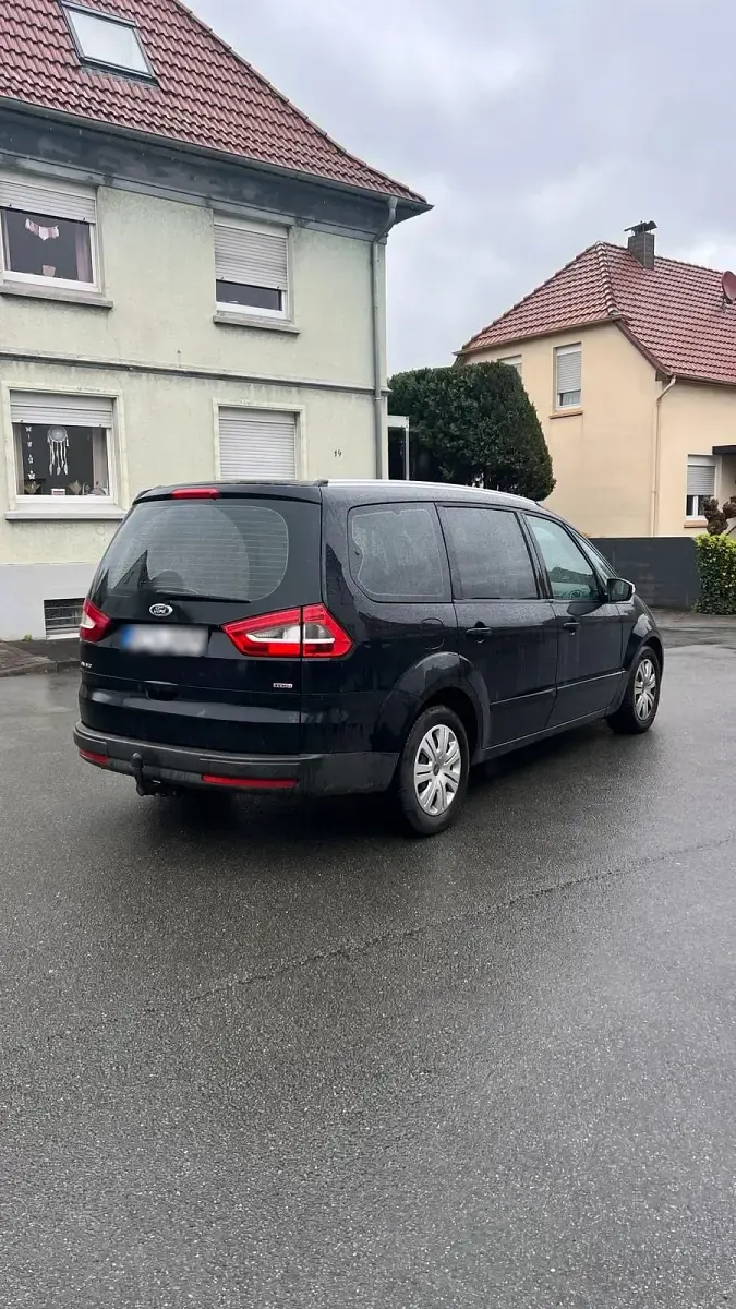 Używany Ford Galaxy 140 KM (102 kW) 2010 Czarny Minivan