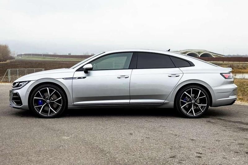 Gebraucht VW Arteon R 320 PS (235 kW) 2021 Silber Coupé