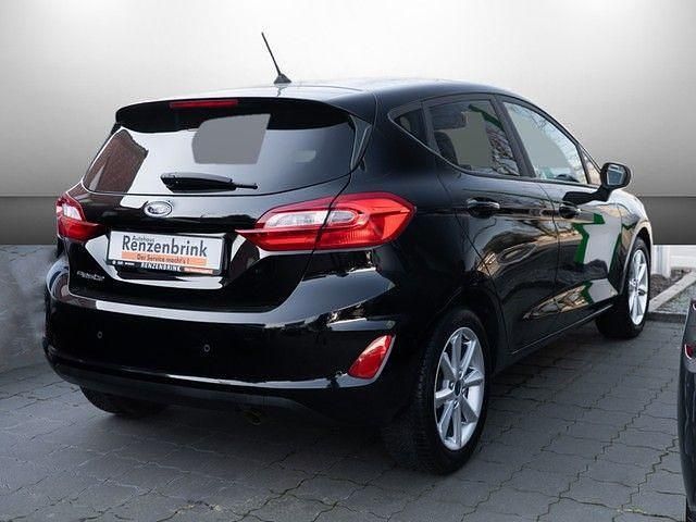 Gebraucht Ford Fiesta Cool & Connect 101 PS (74 kW) 2018 Schwarz Limousine