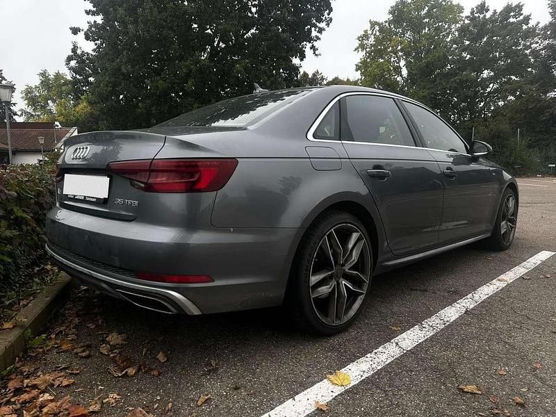 Gebraucht Audi A4 Sport 150 PS (110 kW) 2019 Grau Limousine