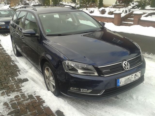 Gebraucht VW Passat 143 PS (105 kW) 2011 Blau metallic Kombi