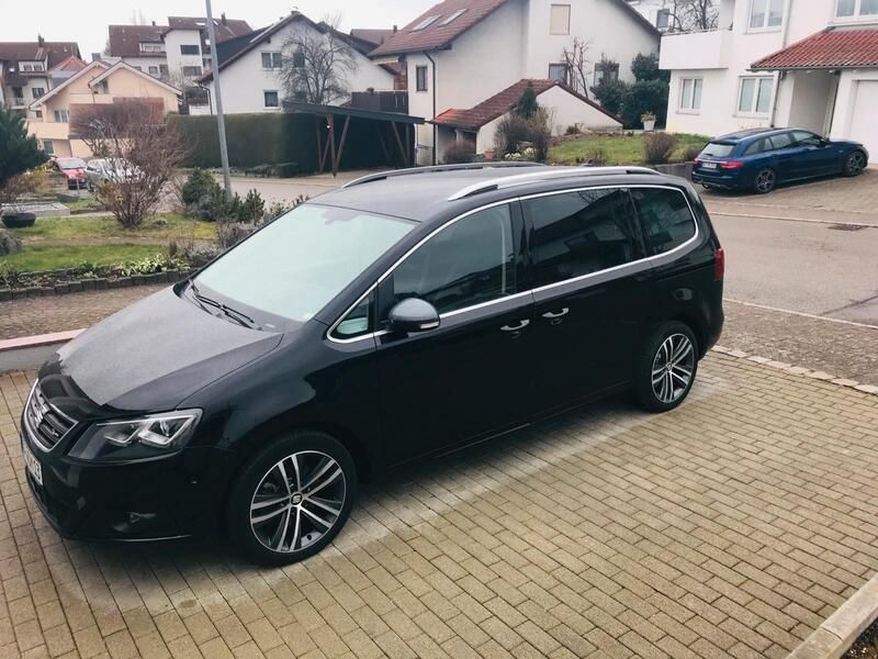 Schwarz Gebraucht 2018 Seat Alhambra FR-Line Van / Kleinbus | 31.499 € - Bild 1/4