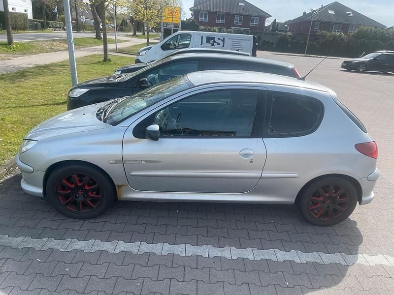 Gebraucht Peugeot 206 88 PS (64 kW) 2005 Gelb Kleinwagen
