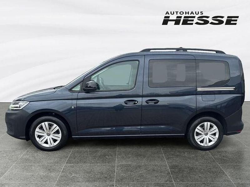 Second-hand VW Caddy 122 CP (89 kW) 2022 Albastru Monovolum