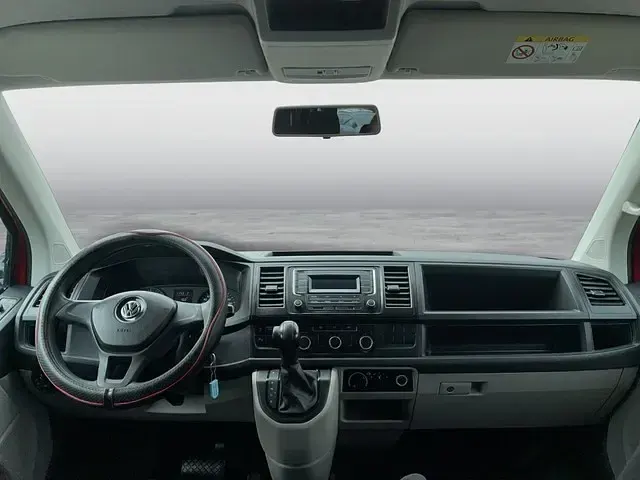 Używany VW Transporter 150 KM (110 kW) 2016 Czerwony Van