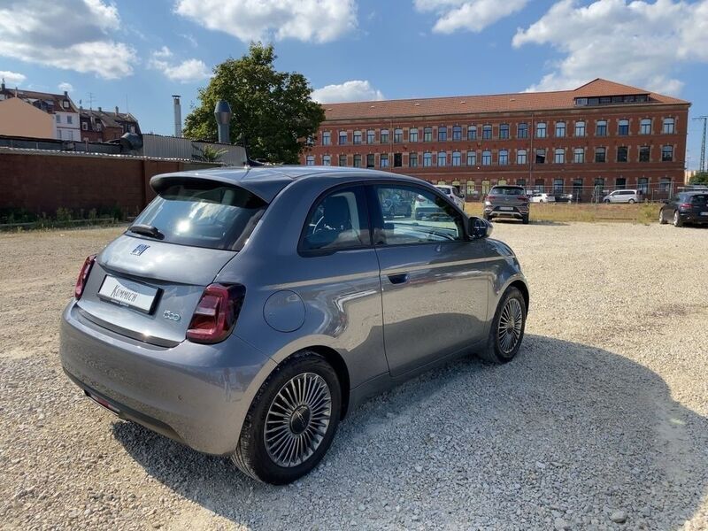 Gebraucht Fiat 500e Icon 86 kW (118 PS) 2021 Mineral grau Kleinwagen