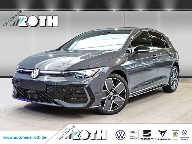 Grau Gebraucht 2025 VW Golf VIII R-line Limousine | 41.987 € - Bild 1/4