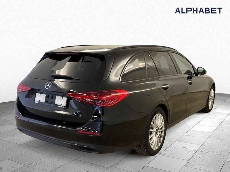 Gebraucht Mercedes C220 Avantgarde 197 PS (144 kW) 2023 Schwarz Limousine