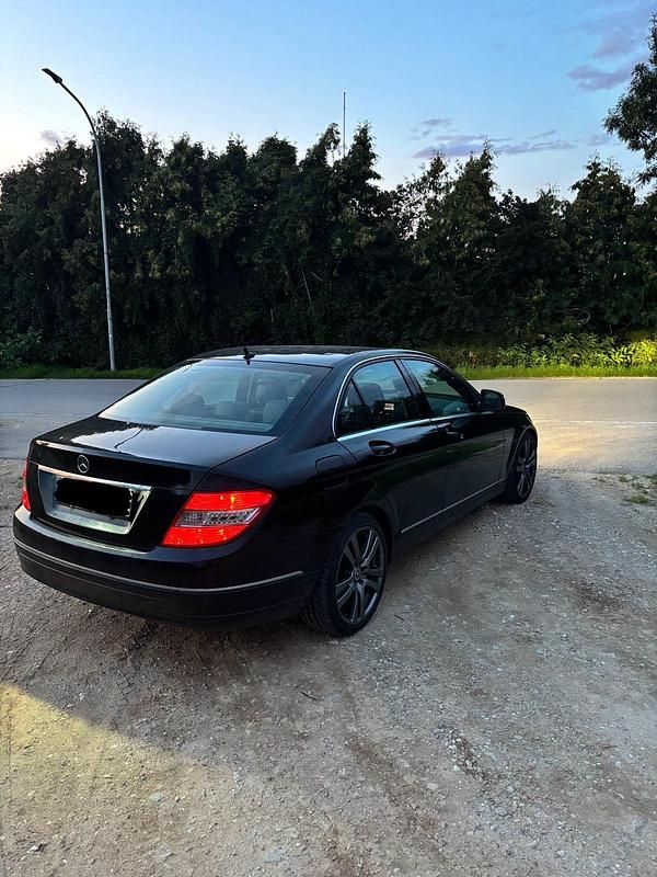 Schwarz Gebraucht 2008 Mercedes C180 Limousine | 5.400 € - Bild 1/4