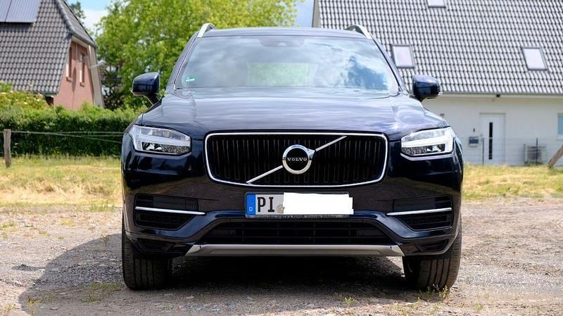 Blau Gebraucht 2016 Volvo XC90 Momentum SUV | 32.500 € (Teuer) - Bild 1/4