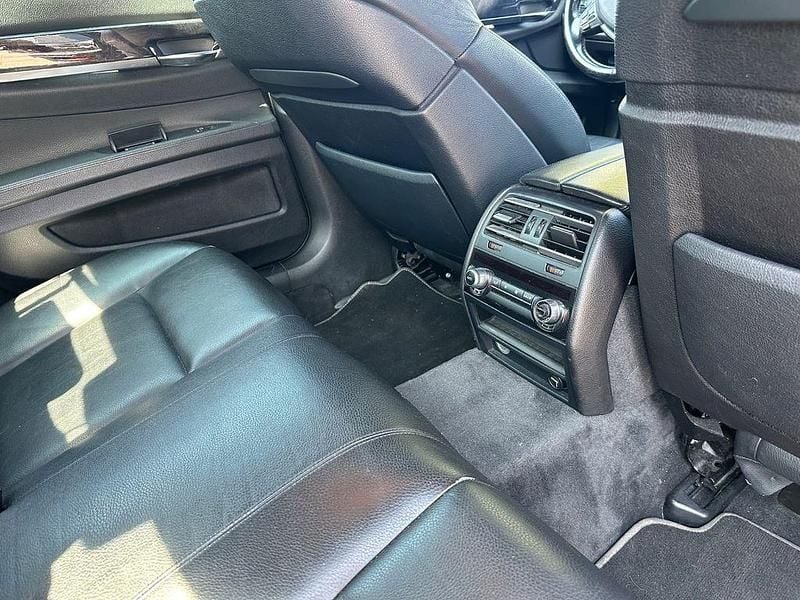 Gebraucht BMW 730 245 PS (180 kW) 2010 Schwarz Limousine