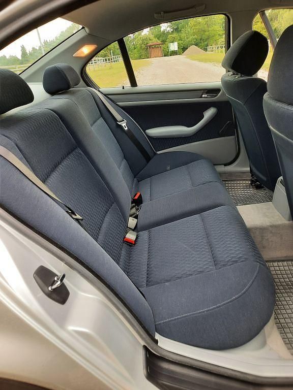 Second-hand BMW 316 105 CP (77 kW) 2000 Argintiu Berlinǎ