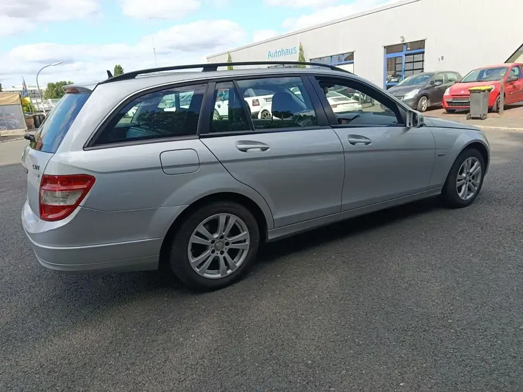 Gebraucht Mercedes C200 136 PS (100 kW) 2010 Silber Kombi