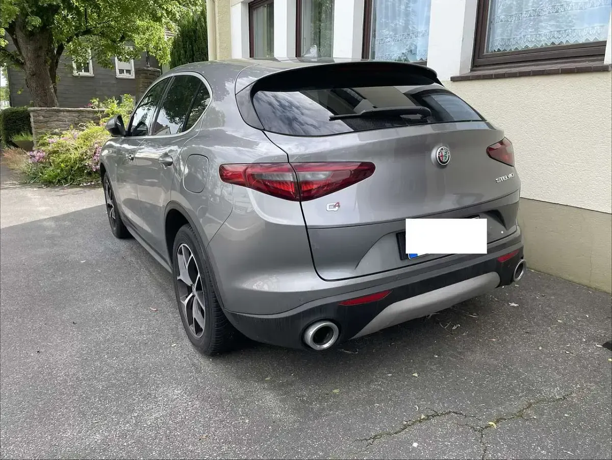 Gebraucht Alfa Romeo Stelvio Super 179 PS (131 kW) 2018 Grau SUV