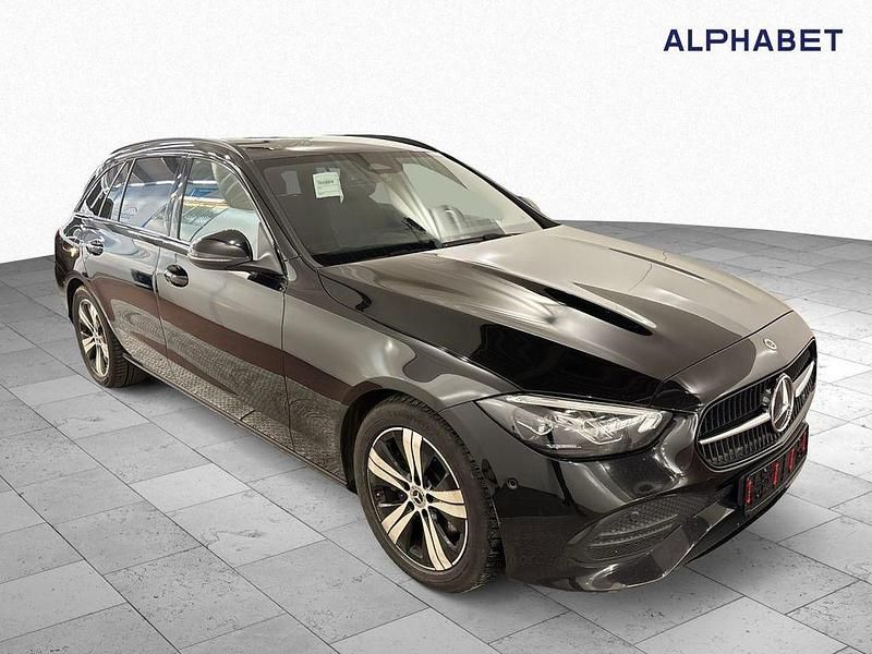 Gebraucht Mercedes C220 Avantgarde 200 PS (147 kW) 2022 Schwarz Limousine