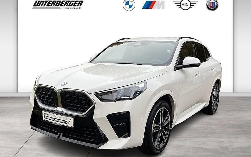 Weiß Gebraucht 2025 BMW X2 Luxury Line SUV | 42.980 € (Guter Preis) - Bild 1/4