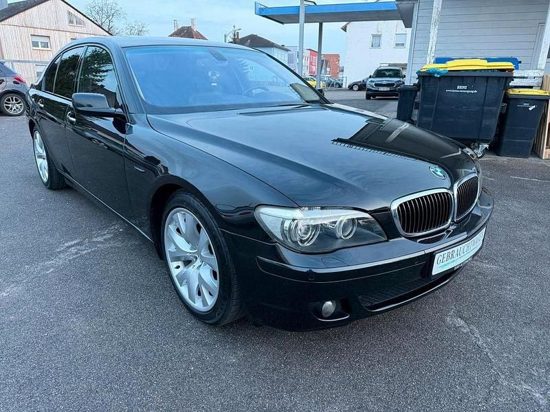 Gebraucht BMW 750 Shadowline 367 PS (269 kW) 2005 Schwarz Limousine