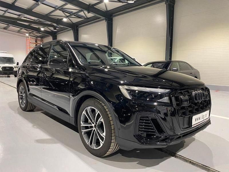 Gebraucht Audi Q7 340 PS (250 kW) 2024 Schwarz SUV