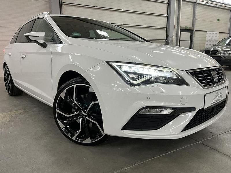 Weiß Gebraucht 2019 Seat Leon ST FR Kombi | 17.980 € (Fairer Preis) - Bild 1/4