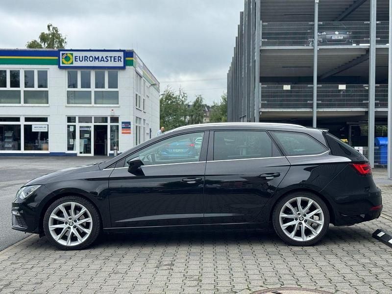 Schwarz Gebraucht 2017 Seat Leon ST FR Kombi | 12.790 € (Guter Preis) - Bild 1/4