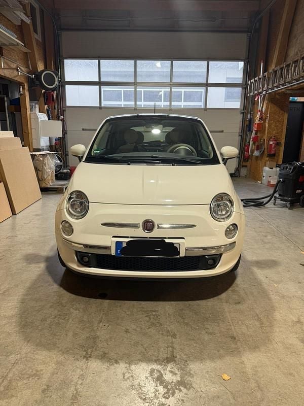 Weiß Gebraucht 2013 Fiat 500 Kleinwagen | 10.050 € (Teuer) - Bild 1/4