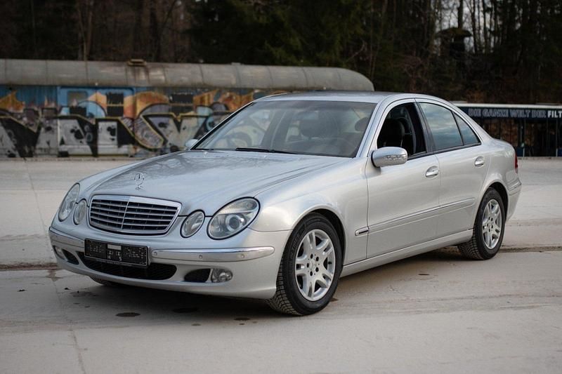 Gebraucht Mercedes E320 224 PS (164 kW) 2004 Silber Limousine