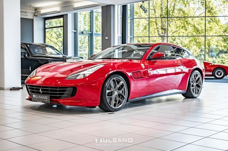 Rosso ferrari (rosso 70 anni) Gebraucht 2019 Ferrari GTC4Lusso Limousine | 149.700 € (Teuer) - Bild 1/4