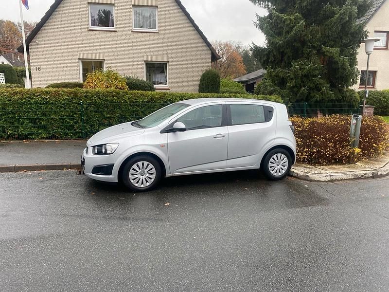Silber Gebraucht 2012 Chevrolet Aveo Limousine | 1.950 € - Bild 1/4