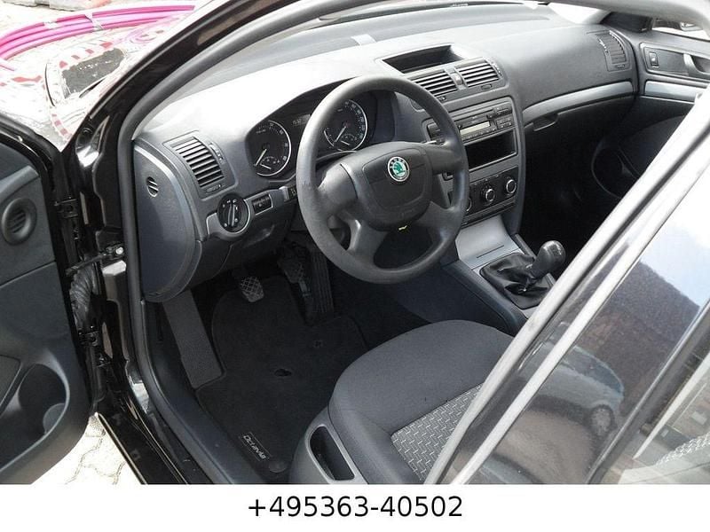 Gebraucht Skoda Octavia 105 PS (77 kW) 2013 Schwarz Kombi