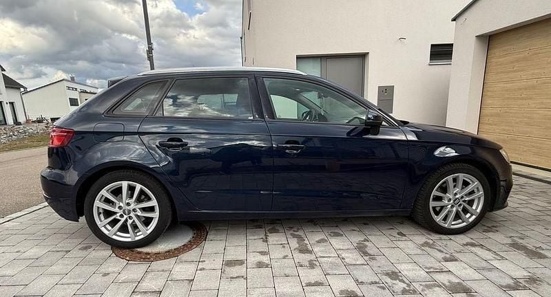 Gebraucht Audi A3 S-Line 150 PS (110 kW) 2016 Blau Limousine