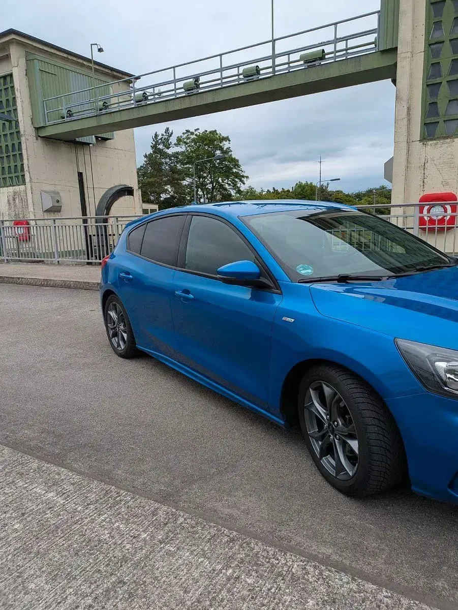 Gebraucht Ford Focus ST-Line 125 PS (91 kW) 2019 Blau Limousine