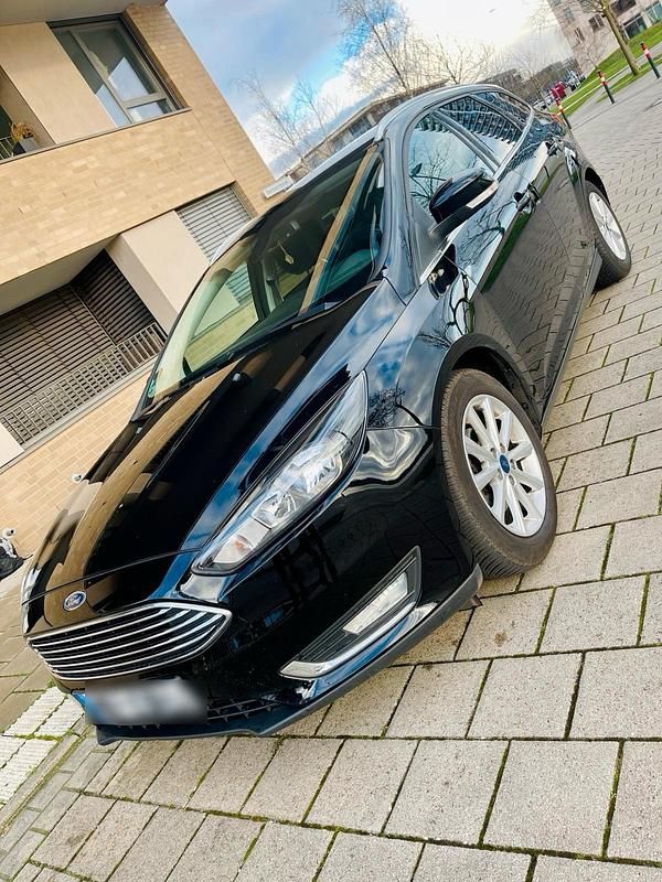 Gebraucht Ford Focus Titanium 122 PS (89 kW) 2018 Schwarz Limousine