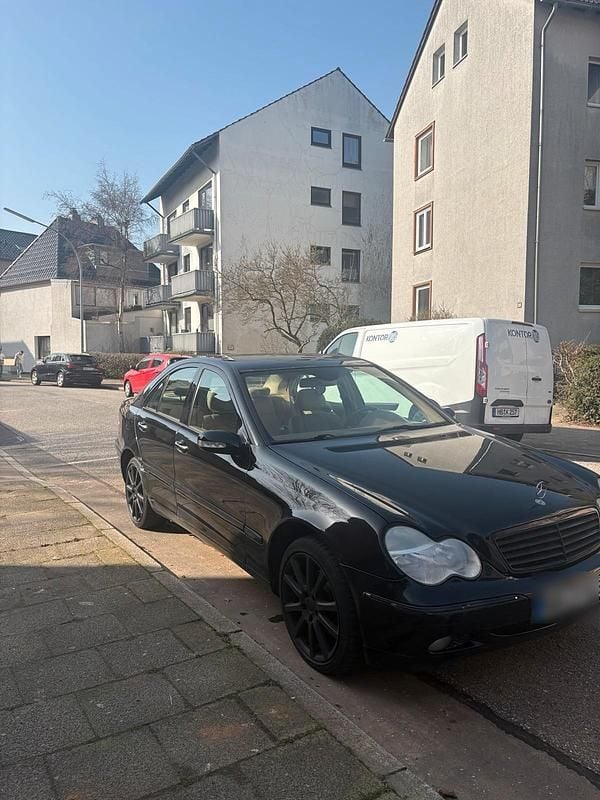 Gebraucht Mercedes C180 143 PS (105 kW) 2001 Schwarz Limousine