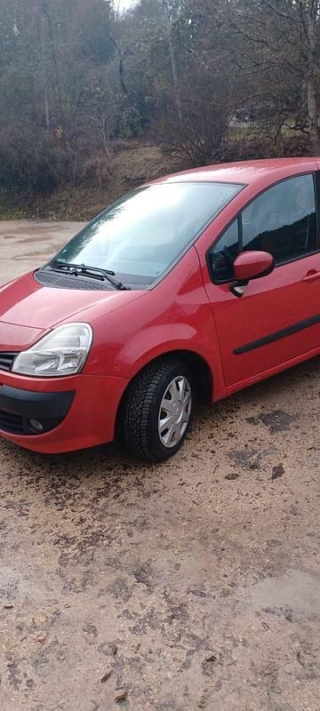 Rot Gebraucht 2009 Renault Modus Dynamique Van / Kleinbus | 4.100 € (Fairer Preis) - Bild 1/4
