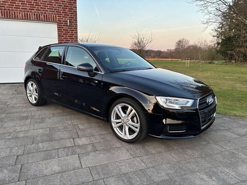 Gebraucht Audi A3 Sport 150 PS (110 kW) 2019 Schwarz Limousine