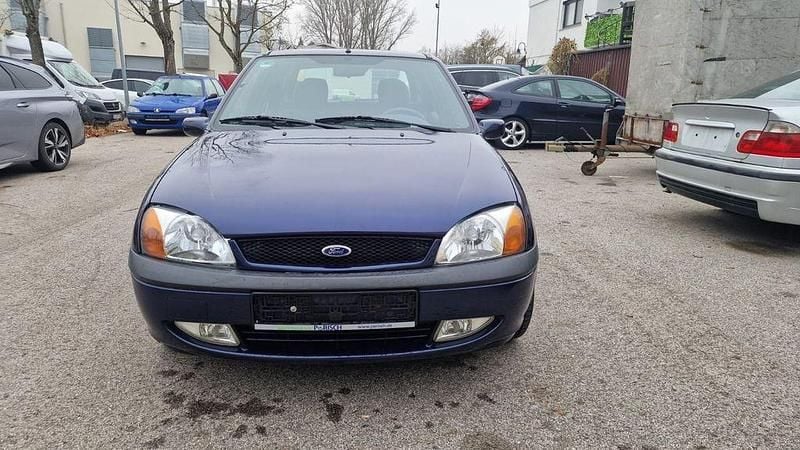 Blau Gebraucht 2001 Ford Fiesta Kleinwagen | 1.000 € (Guter Preis) - Bild 1/4