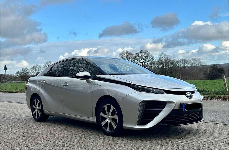 Gebraucht Toyota Mirai 154 PS (113 kW) 2017 Limousine