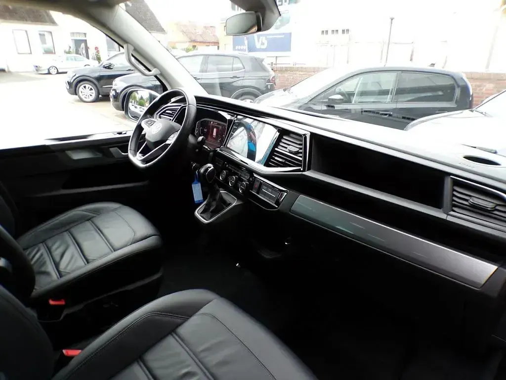 Gebraucht VW Multivan Comfortline 150 PS (110 kW) 2022 Indiumgrau Van / Kleinbus