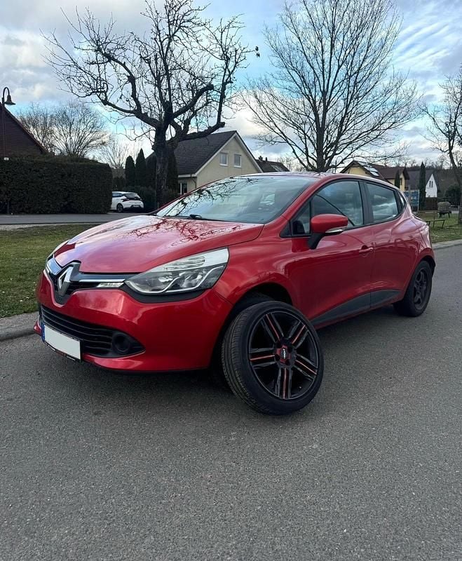 Gebraucht Renault Clio IV 90 PS (66 kW) 2013 Rot Kleinwagen