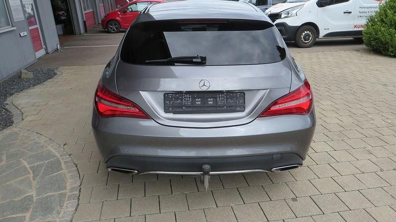 Gebraucht Mercedes CLA180 Shooting Brake 122 PS (89 kW) 2016 Grau Kombi